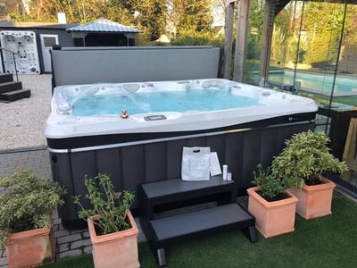 Whirlpool kaufen mit persönlicher Beratung vom Experten